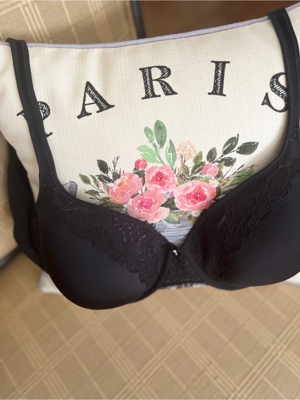 🖤🖤🖤🖤 Bali Black Lace Trim Underwire Size 42 C